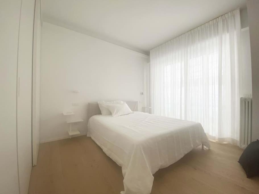 The Window On The Theatre And The Cathedral - Luxury Apartment 科莫 外观 照片