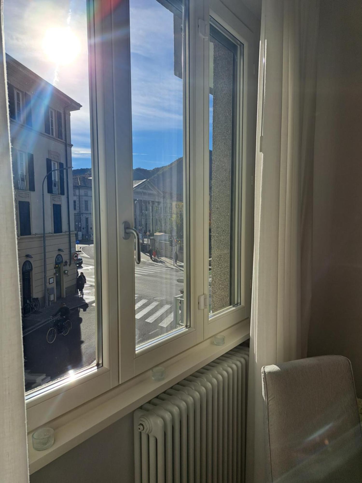 The Window On The Theatre And The Cathedral - Luxury Apartment 科莫 外观 照片