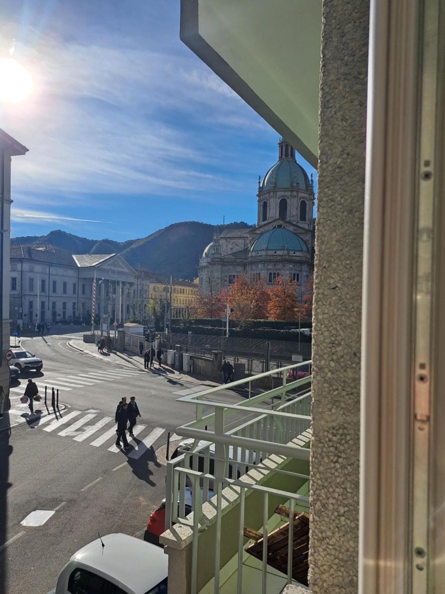 The Window On The Theatre And The Cathedral - Luxury Apartment 科莫 外观 照片