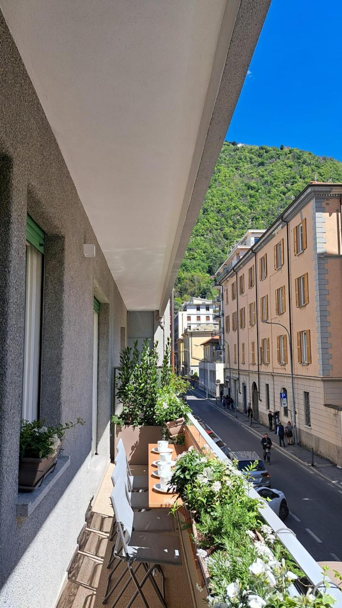 The Window On The Theatre And The Cathedral - Luxury Apartment 科莫 外观 照片